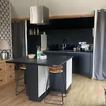 Loft Avec Terrasse Pour 4 Pers A 3km Du Circuit Avec Garage Au Calme 아파트 르망