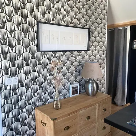 Apartament Loft Avec Terrasse Pour 4 Pers A 3km Du Circuit Avec Garage Au Calme