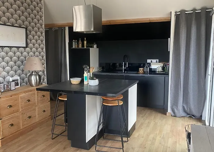 Loft Avec Terrasse Pour 4 Pers à 3km Du Circuit Avec Garage Au Calme Apartamento Le Mans