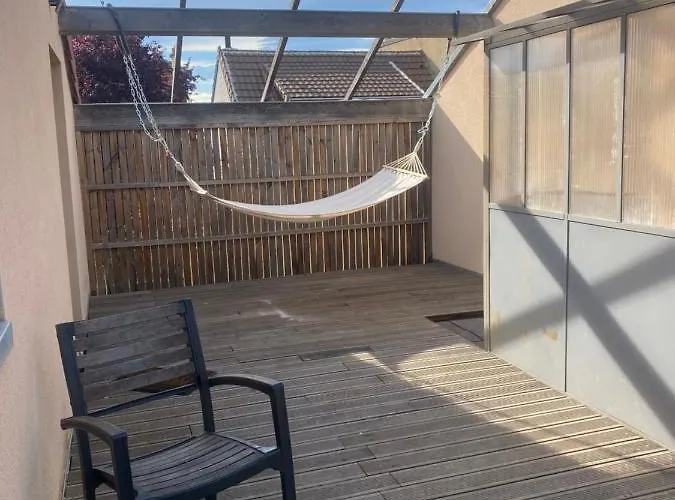 Apartman Loft Avec Terrasse Pour 4 Pers A 3km Du Circuit Avec Garage Au Calme Le Mans